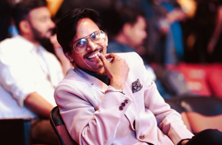 “Walking with Devotion: Milind Shirsat’s Photographic Tribute to the Wari”